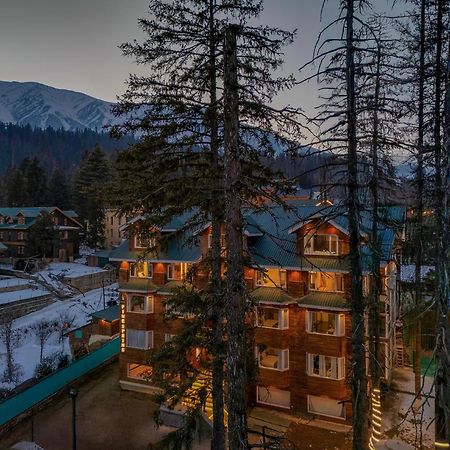 Hotel Pine Spring Гульмарг Екстер'єр фото