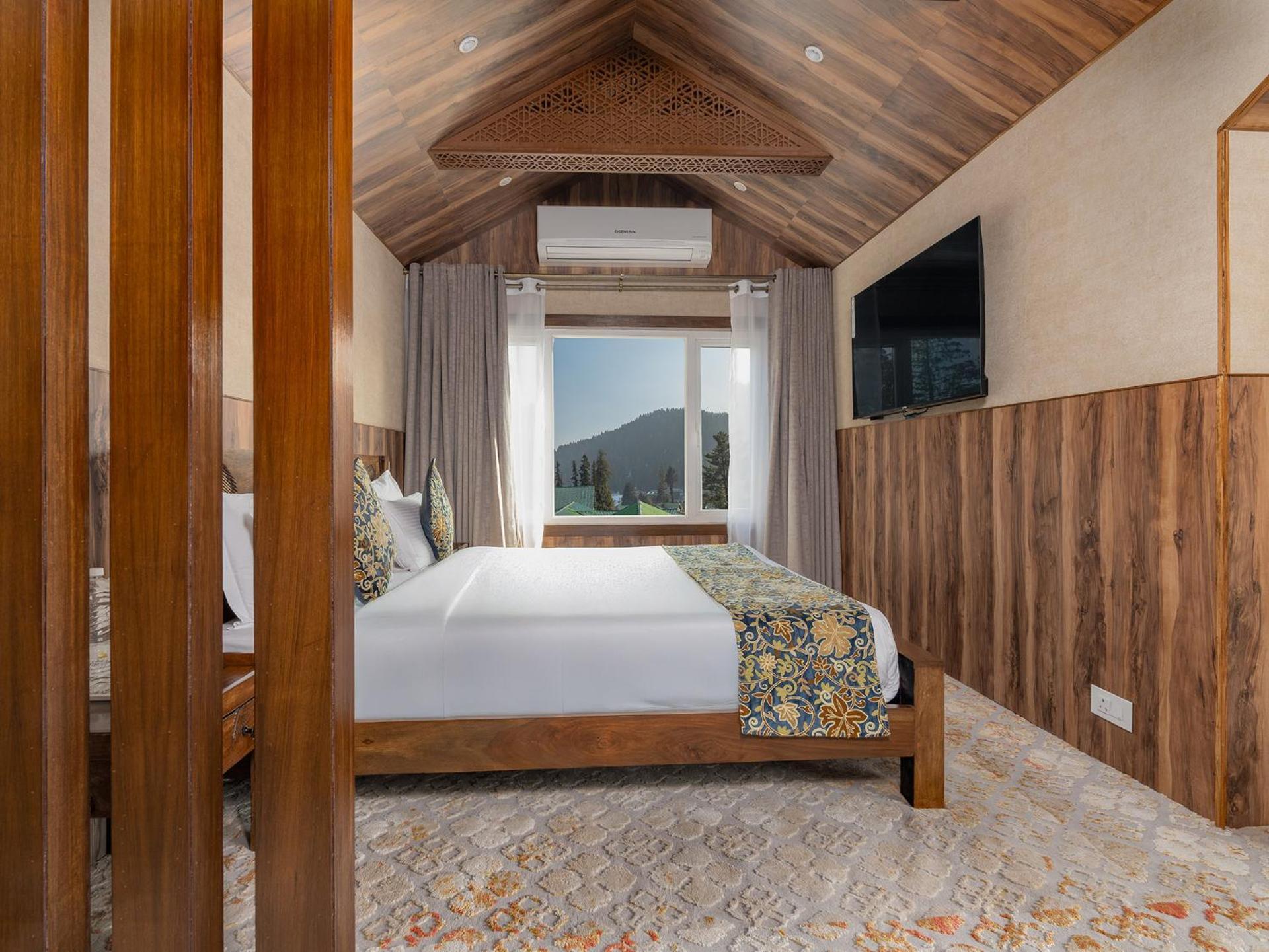 Hotel Pine Spring Гульмарг Екстер'єр фото