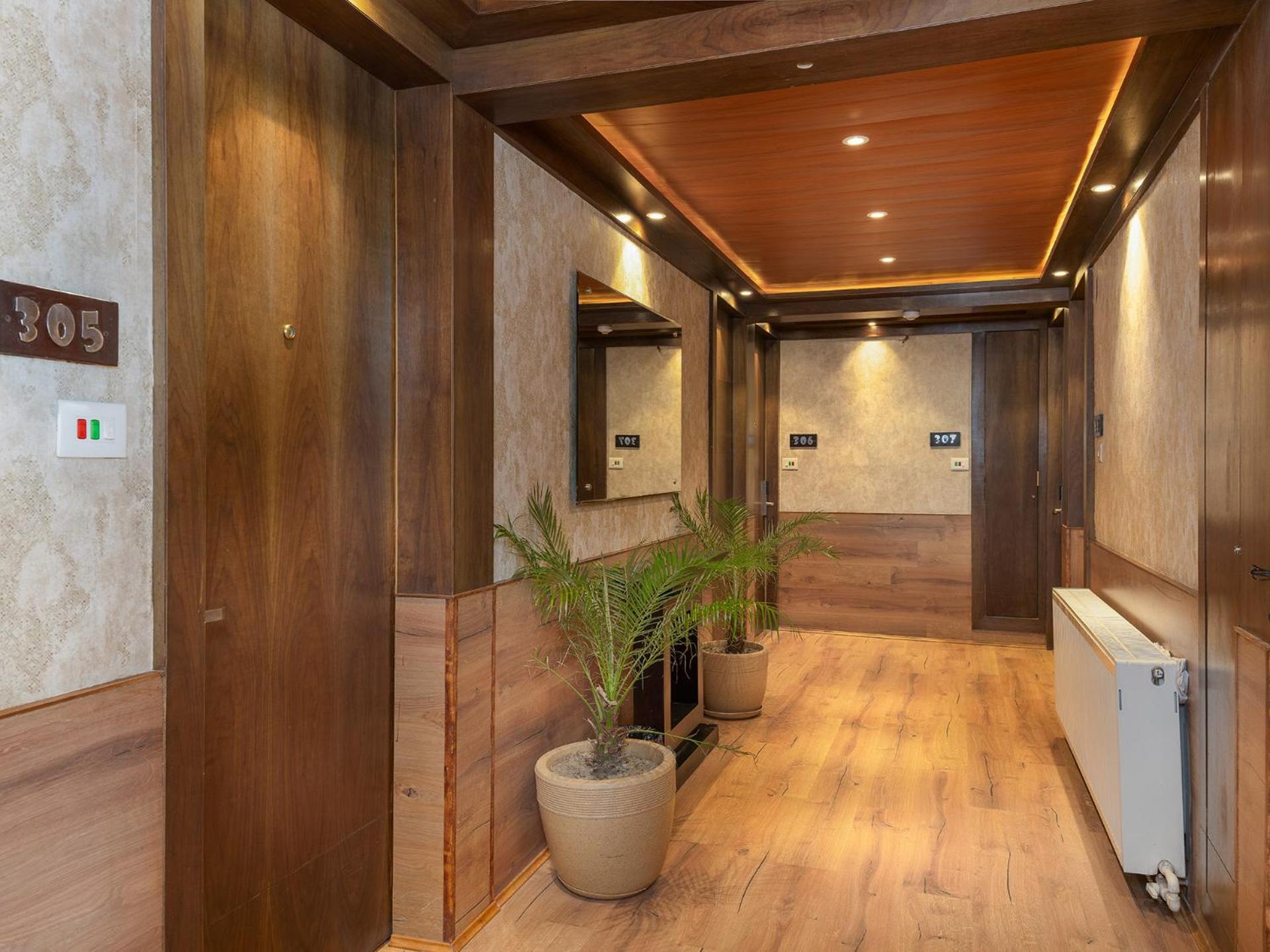 Hotel Pine Spring Гульмарг Екстер'єр фото